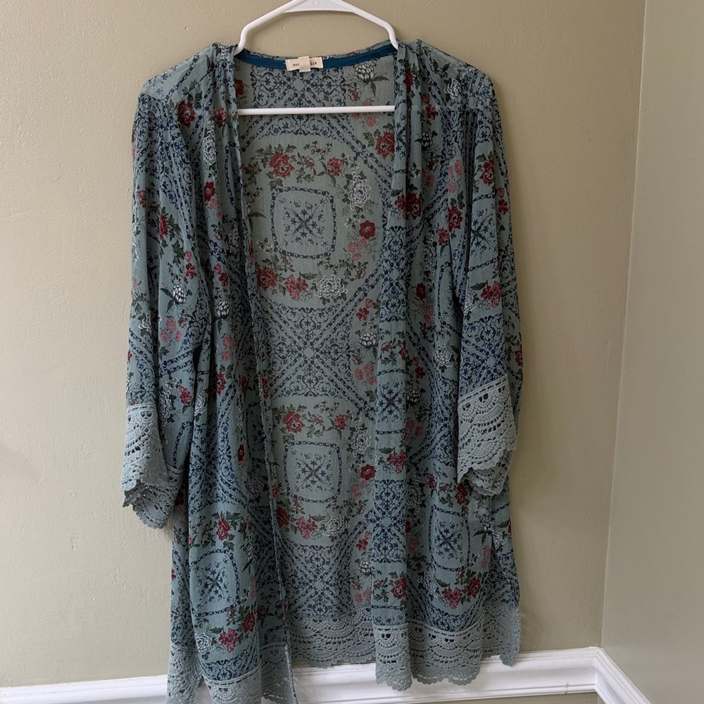 Elegant Floral Women's Tunic in Blue and Red